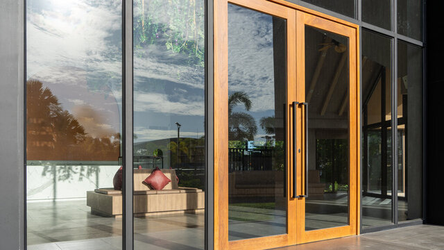 Doors and door systems Doors and door systems